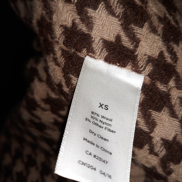 Talbots plaid and houndstooth wool blend coat. Size XS - Picture 9 of 10